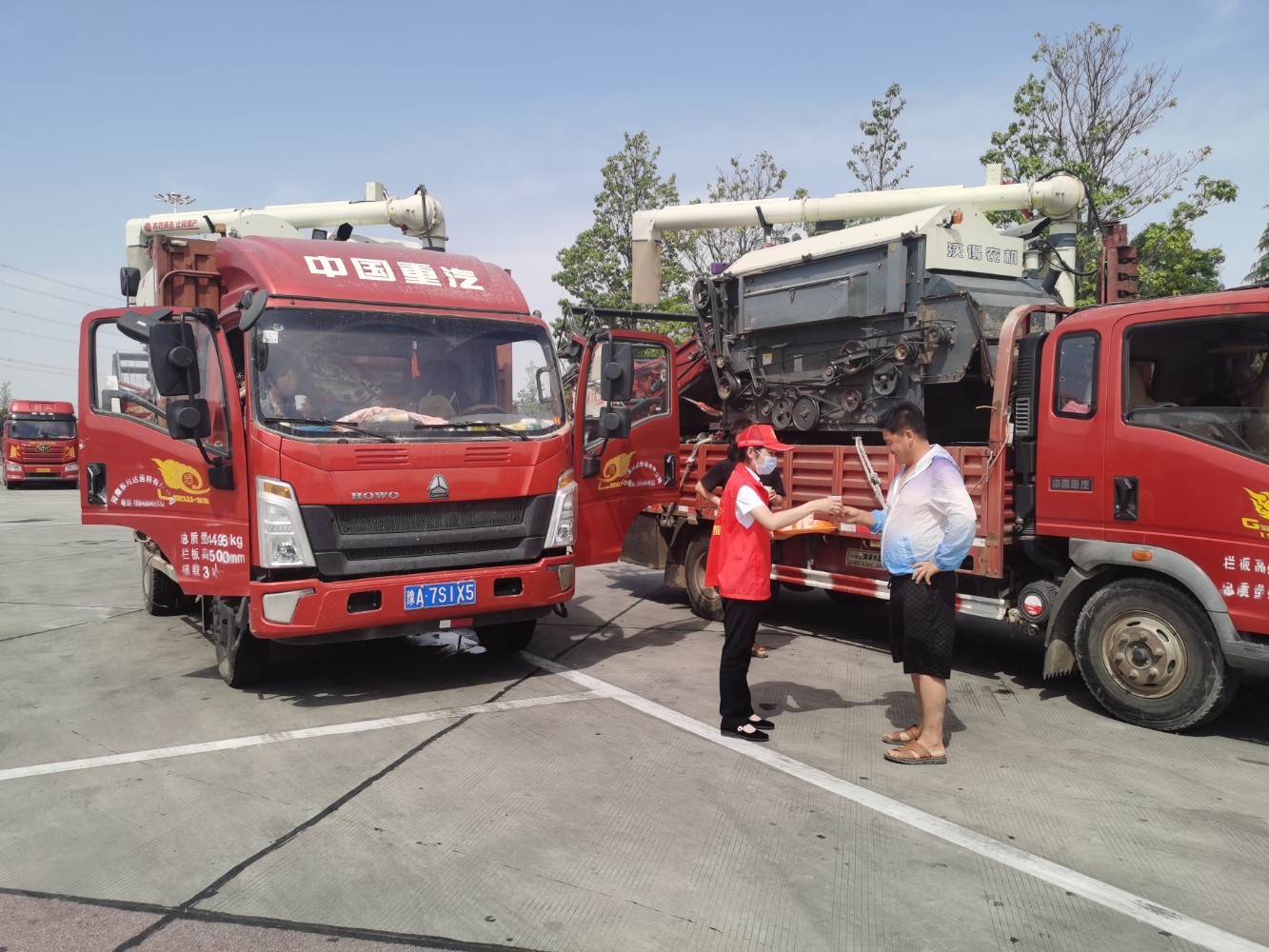 安陽服務(wù)區(qū)跨區(qū)機(jī)收接待服務(wù)站 (3).jpg